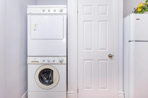 Apartamento Cozy & Warm - 2br Apt With King Bed - Steps From Byward Market