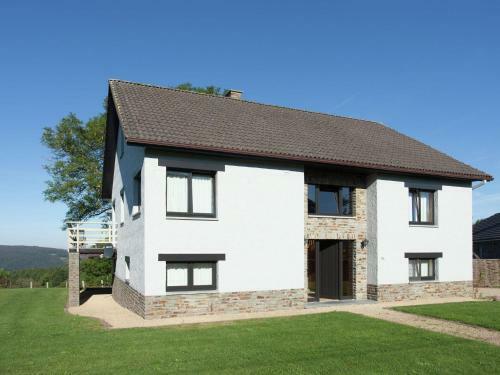 Vintage Villa With Private Garden In Rendeux