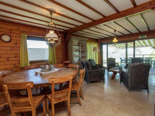Vintage Villa With Private Garden In Rendeux