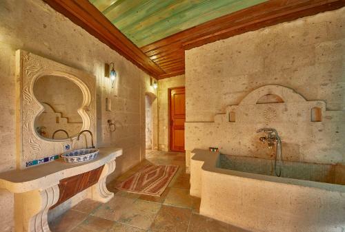 Hotel Charm Of Cappadocia Cave Suites