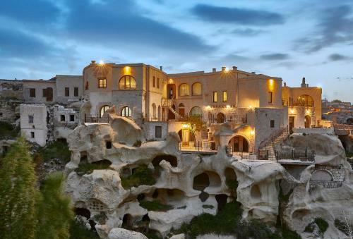 Hotel Charm Of Cappadocia Cave Suites