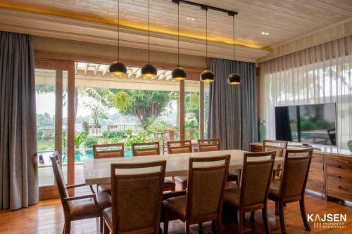 4 Bedrooms Luxury Riverside Villa Overwatch The Sunset