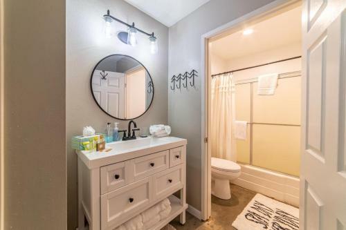#518- Walk To Eagle Lodge, Remodeled, 1br Condo