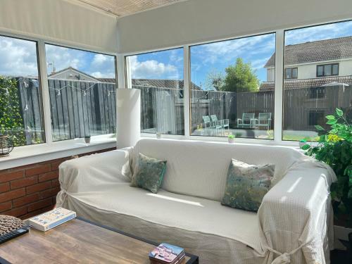 Dragonfly - Hot Tub Luxury Two Bedroom Cottage