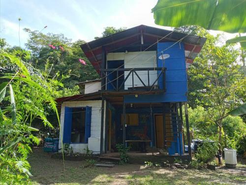 El Encanto Sapzurro