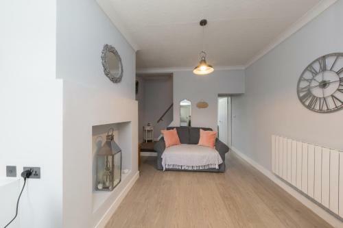 Churnet Valley Townhouse - Modern Cheadle House