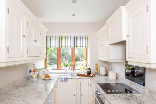 Heathfield Cottage- A Little Gem In The Cotswolds