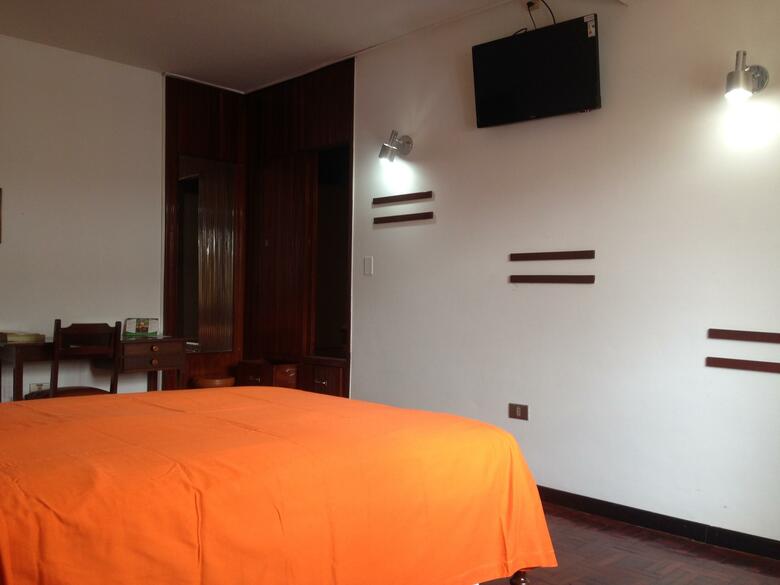 Hotel Tropical Inn