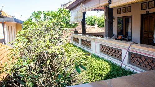 Hostal Luna House Legian