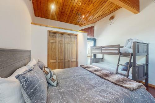 Grand Golf Course Chalet