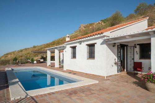 Villa With Views And Private Pool Near Malaga.