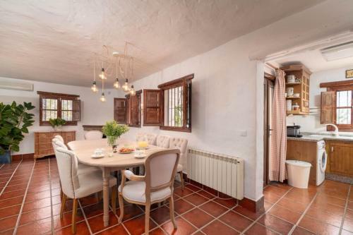 Villa With Views And Private Pool Near Malaga.