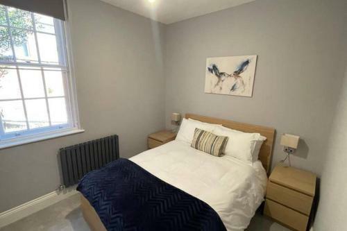 Two Bed Apartment In An Ideal Location With Parking