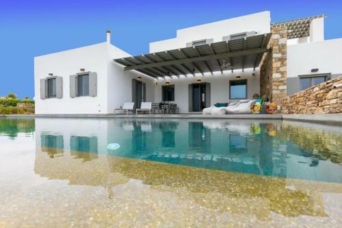 Villa Arleta In Punda Beach Paros For 8 With Private Pool
