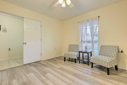 Single-story Home With Patio, 5 Mi To Beach!