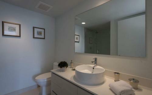 Apartamento Beachwalk Resort - Luxurious & Spacious 3/3 Condo