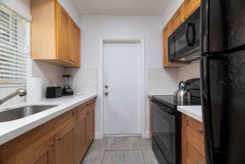 Apartamento Bayshore Breeze 3 - King Bed, Kitchen, Parking