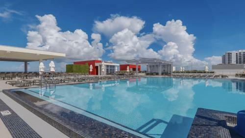 5 Resort Rooftop Pool Up To 6 Ocean View