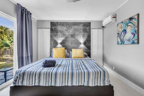 Hollywood Hills 3bd Home Parking Bbq & Backyard