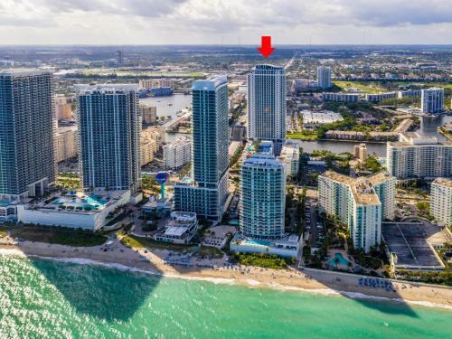Hyde Beach House 2408. 3bd/2.5ba Luxury Apartment
