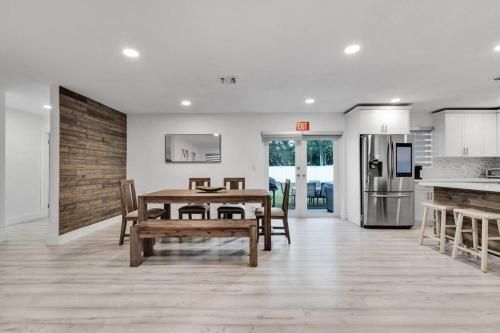 Hollywood Hills 3bd House With Backyard & Bbq