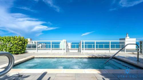 5 Rooftop Pool Balcony With Ocean View Hollywood Beach Broadwalk