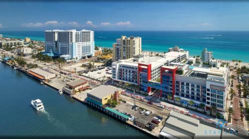 5 Rooftop Pool Balcony With Ocean View Hollywood Beach Broadwalk