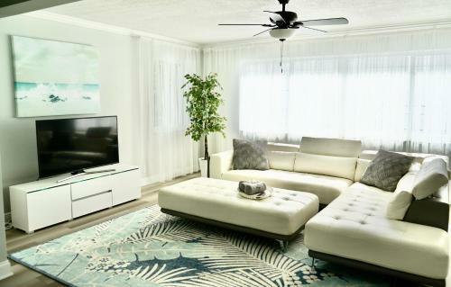 Gorgeous Modern Villa 5 Minutes From The Beach