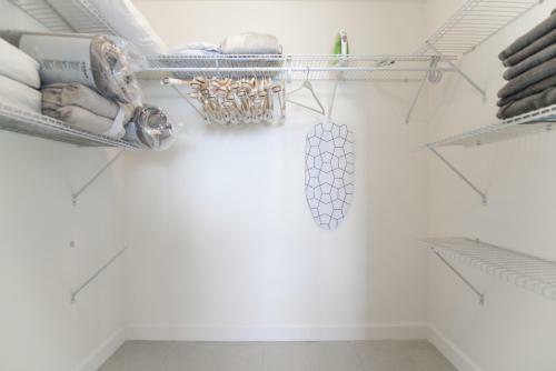 Apartamento Cozy 1-1 Br Steps From Downtown Doral Park