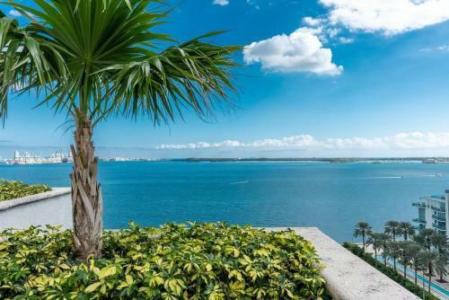 Beautiful 3 Bedroom Apartment In Brickell Miami