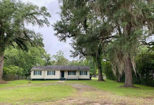 Luxurious Hidden Oasis 4bd Near Downtown Albany, Ga