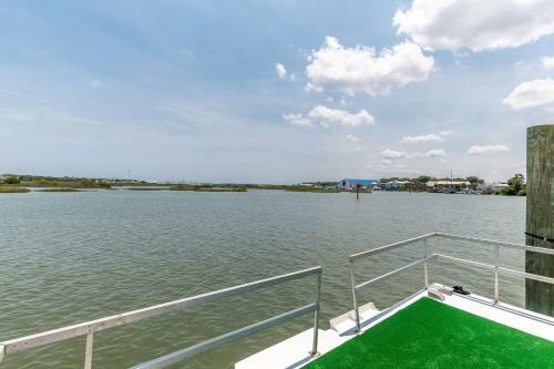 River View Houseboat