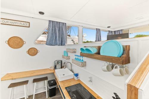 River View Houseboat