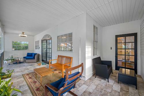 Amazing 5br King-pool & Spa A Block From The Bay