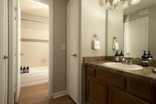 Wanderjaunt - Grande Oasis Luxury Apartments