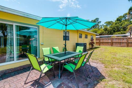Charming Cozy Cottage In South Tampa