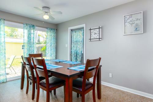 Charming Cozy Cottage In South Tampa