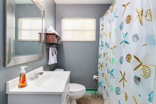 Charming Cozy Cottage In South Tampa