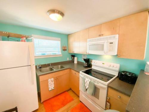 Sunset Beach Cottages, 1 Bedroom Beach Cottages