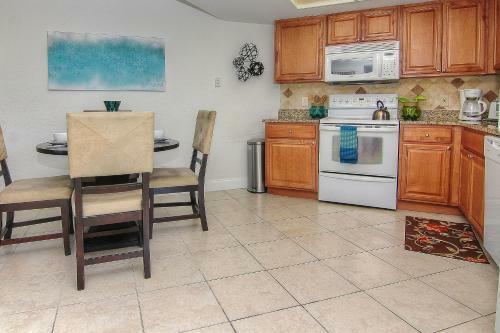 Gulf Strand Resort 208