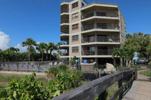 Gulf Strand Resort 208