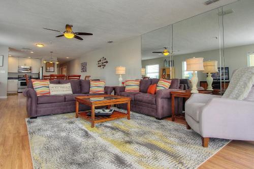 Sea Breeze 208