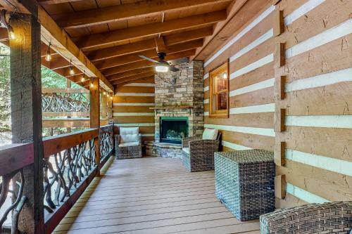 Bear Claw Lodge