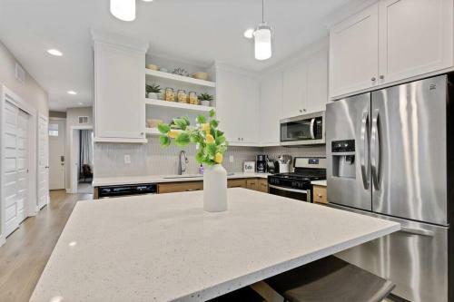 Modern & Luxurious Private 3 Bedroom Boise Home