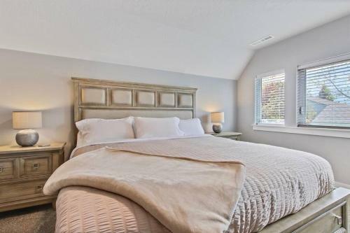 Modern & Luxurious Private 3 Bedroom Boise Home