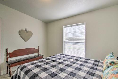 Tranquil Indigo Getaway Less Than 3 Mi To Hot Pools!