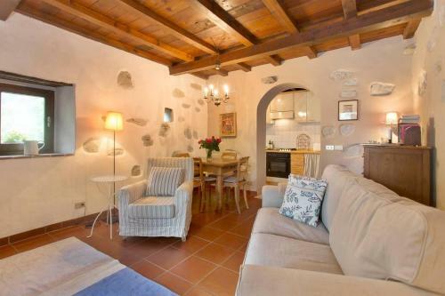 Charming 1 Bed Cottage In The Lucca Countryside