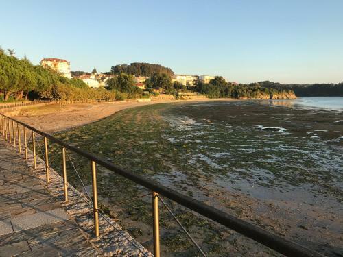 Apartamento Playas De Mi�o 8 Personas