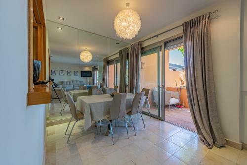 Elegant 4br Apartment In Rivera, Mijas, Pool, Wifi