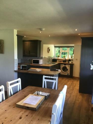 Apartamento 3 Bedroom Bungalow In Llanrhaeadr Ym